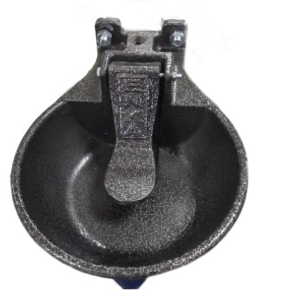 Автопоилка чугунная 2 л с латунным клапаном | ЧПУП «Метрасалес»