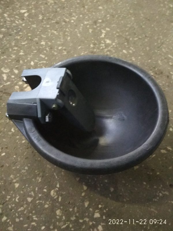 Автопоилка пластмассовая в сборе АП-1А | ЧПУП «Метрасалес»